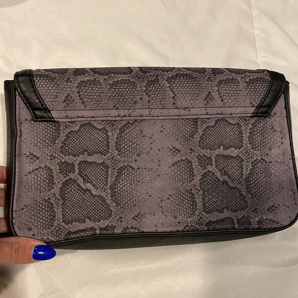 New ASOS Snakeskin Clutch - Picture 3 of 8